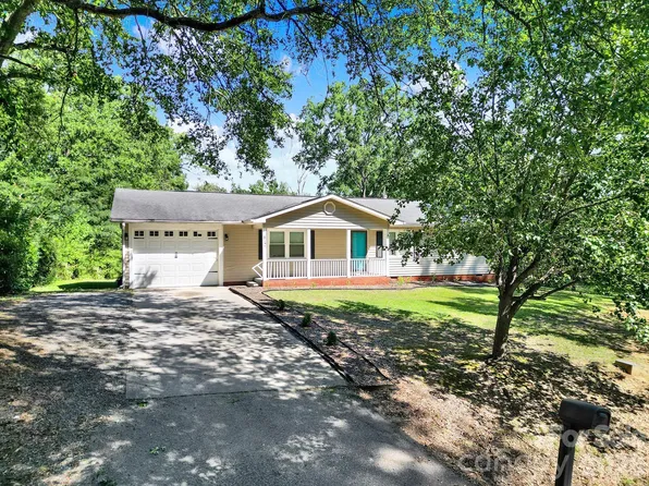 812 Hudson St, Lancaster, SC 29720