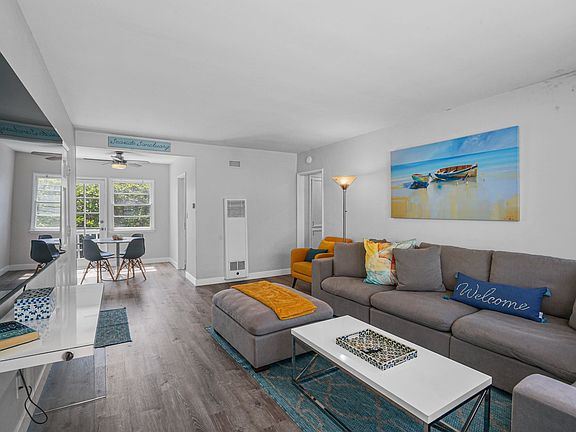 3rd image of 838 Felspar St