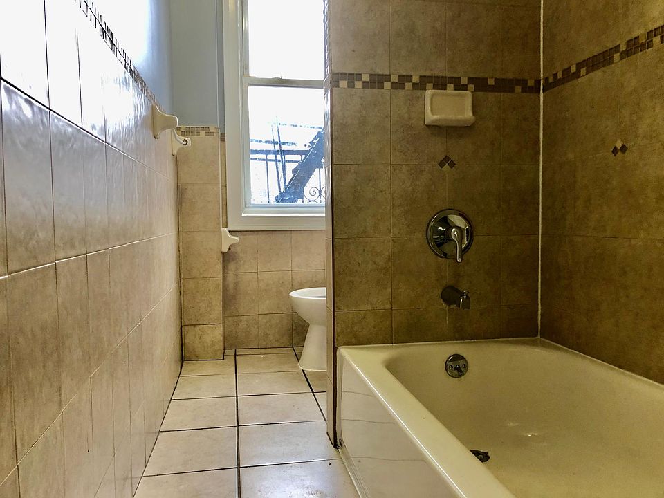 2nd image of 1204 Kennedy Blvd APT 23