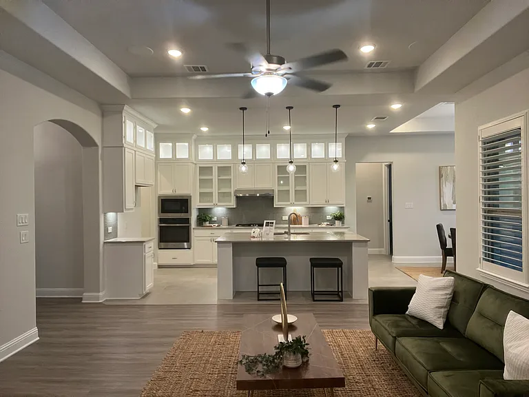 8137 Maybury — Photo 15