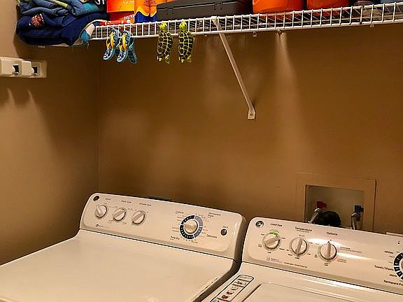 3rd image of 450 Robin Hood Cir Unit 202