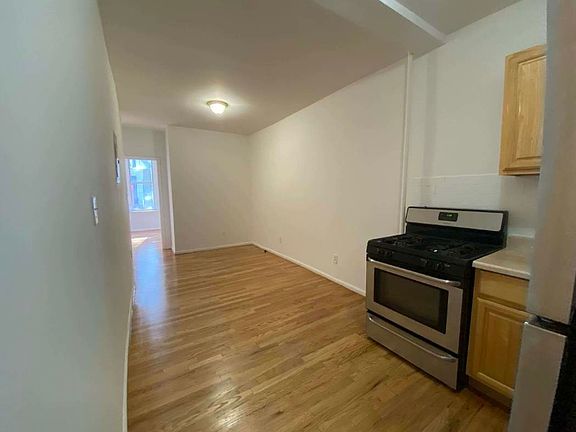 4th image of 178 Kingsland Ave #1LL