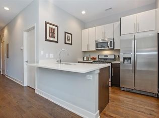 2740 W North Ave #F44C8EA22, Chicago, IL 60647