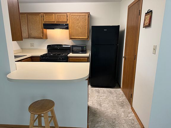 5th image of 699 Canterbury Dr