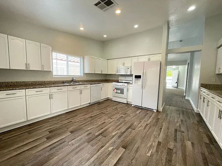 3229 Indian Moon Dr — Photo 10