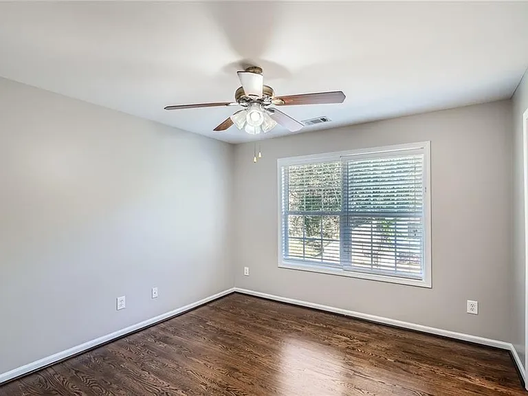 1037 Nathan Mauldin Dr — Photo 5