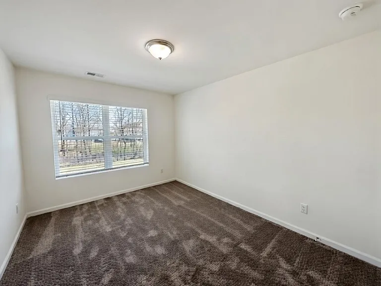 2867 Aubrey St — Photo 15
