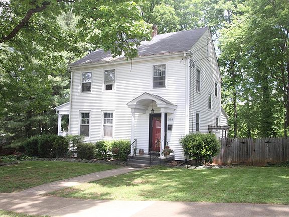 2nd image of 508 Oakridge Blvd