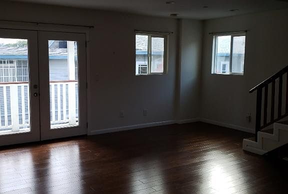 3rd image of 6159 Mesa Ave #B