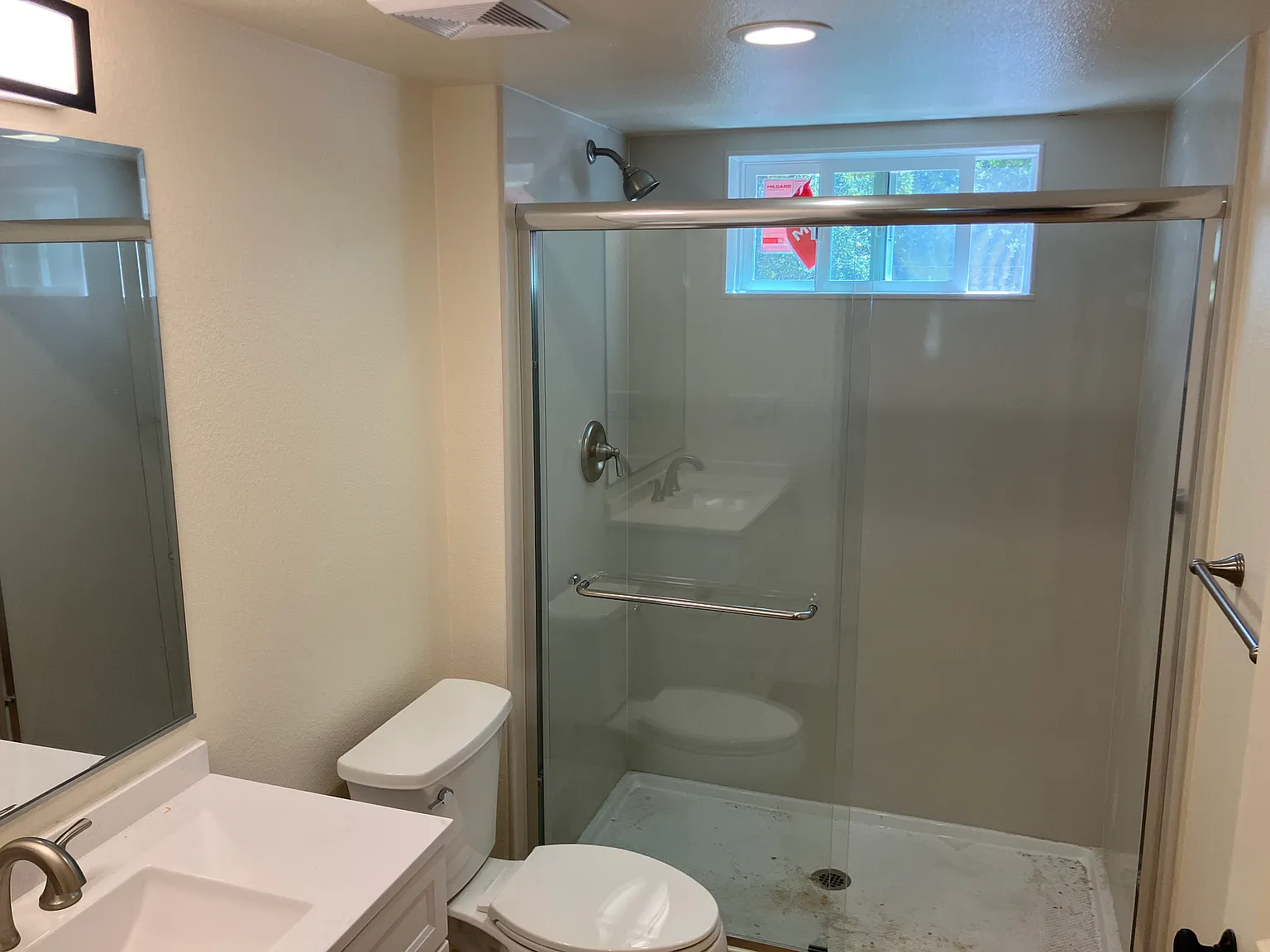2 bed, 733 sqft, $2,150 — Photo 4