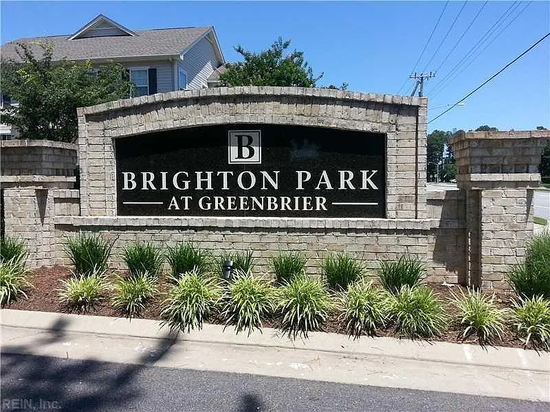 2 bed, 2.5 bath, 1340 sqft, $2,300 — Photo 1