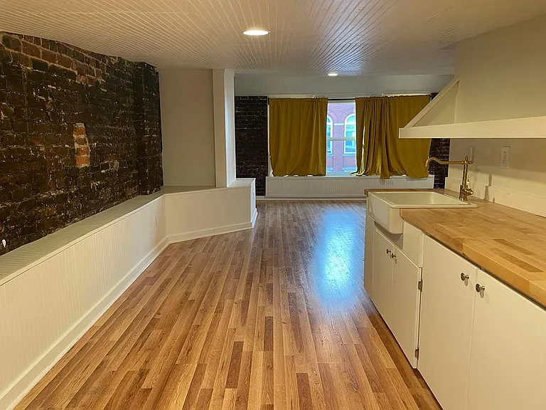 119 W Main St #L — Photo 6