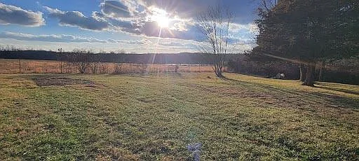 360 Oak Hill Dr — Photo 3