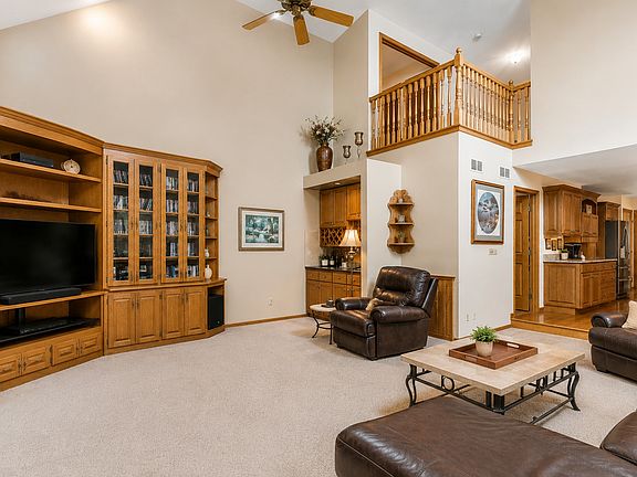 5th image of 2617 Crystal Way