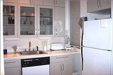 Rented by Sir Realty