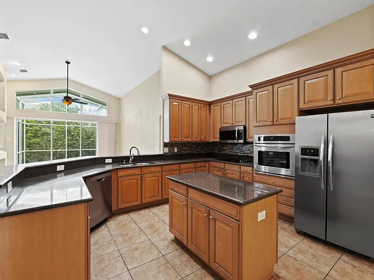 27211 Fern Glade Ct — Photo 12