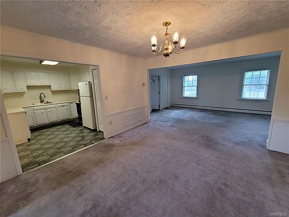 2nd image of 8511 Sheridan Dr