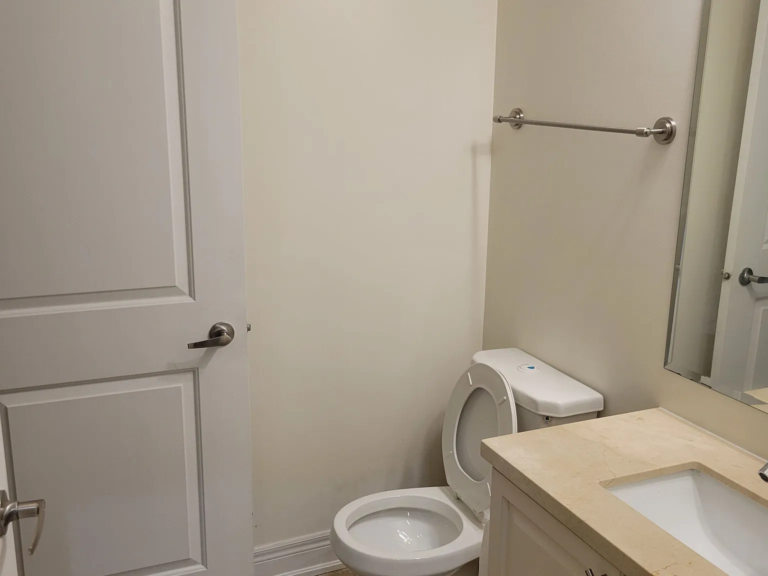 3 bed, $4,100 — Photo 3