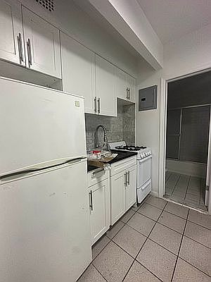 5th image of 182 A Ave #5A