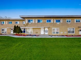 1244 N Wheeling Rd, Mount Prospect, IL 60056