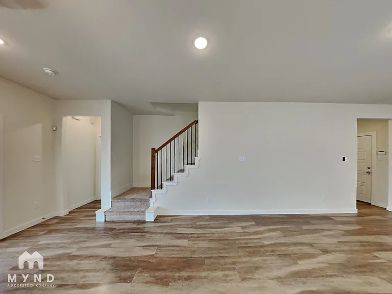 4725 Tanglewood Dr — Photo 4