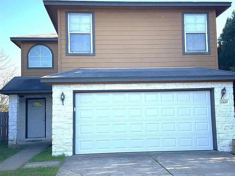 13609 Letti Ln — Photo 1