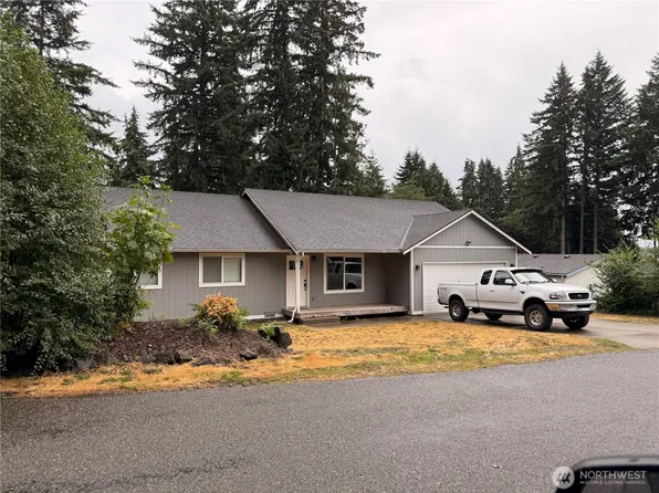 21 NE Harpoon Drive, Belfair, WA 98528