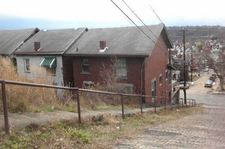 2nd image of 301 Lobinger Ave