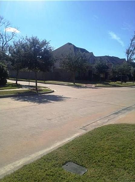 1st image of 10907 Cornwall Ln