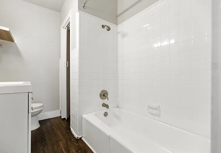 616 W Maple St #6 — Photo 6
