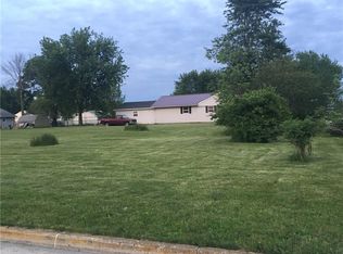 602 E College St, Jackson Center, OH 45334