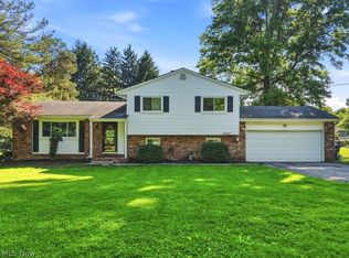 8323 Olde Eight Rd, Northfield, OH 44067