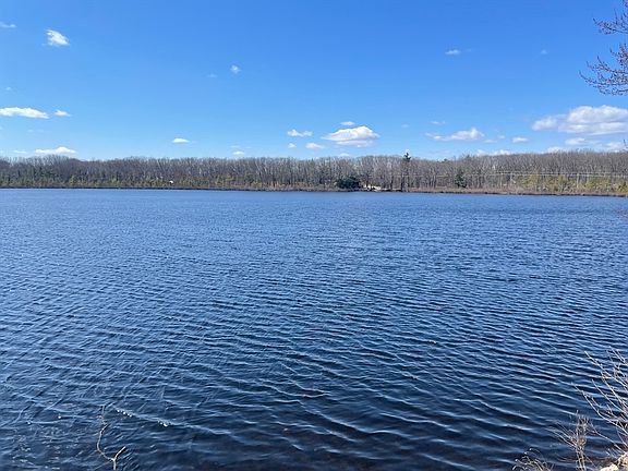 2nd image of 207 White Pond Rd
