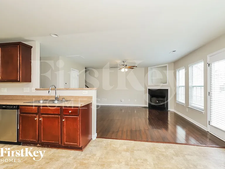 2803 Quail Oaks Dr — Photo 7