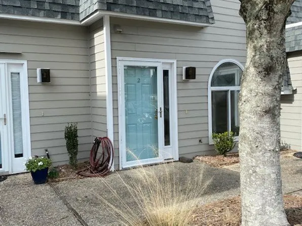 6328 Wrightsville Ave APT B2, Wilmington, NC 28403