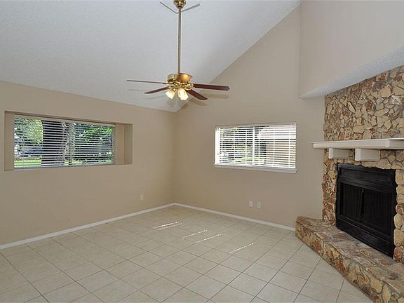 5th image of 3118 Village Park Dr
