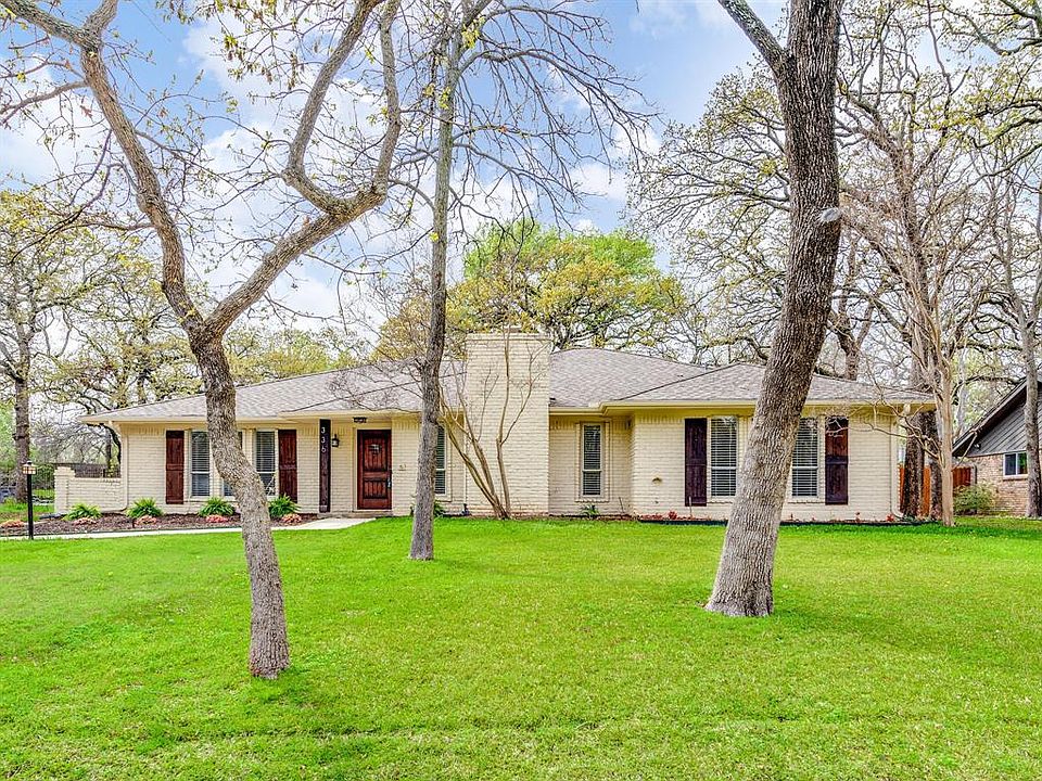 1st image of 336 Oak Forest Dr