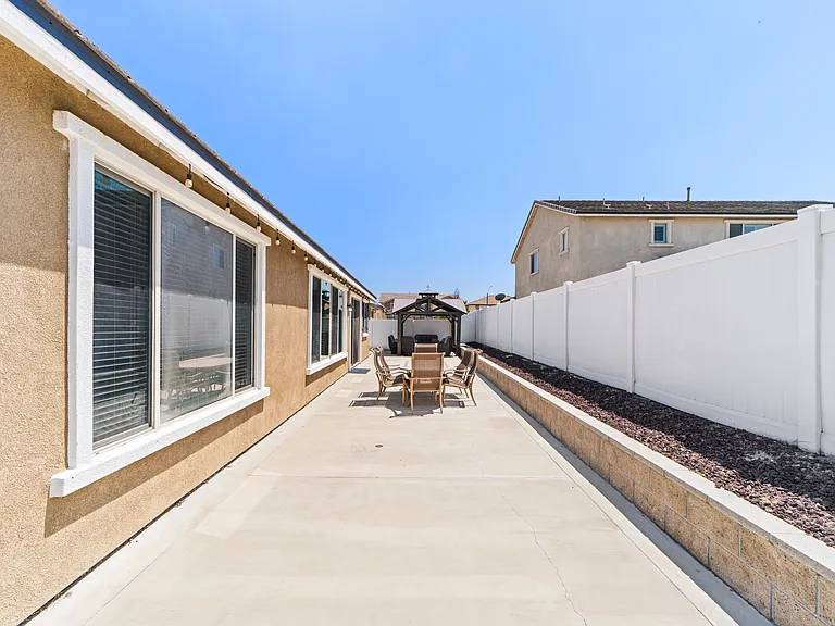 4825 Magnum Way — Photo 31