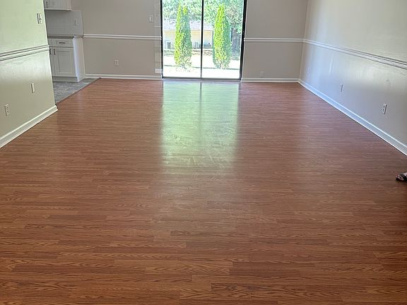 4th image of 4511 Hooks Ln