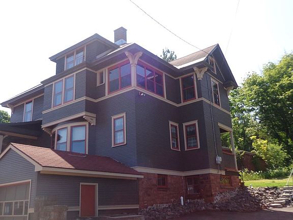 2nd image of 300 Isle Royale St