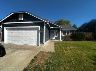 995 Rolling Hills Rd, Roseburg, OR 97471