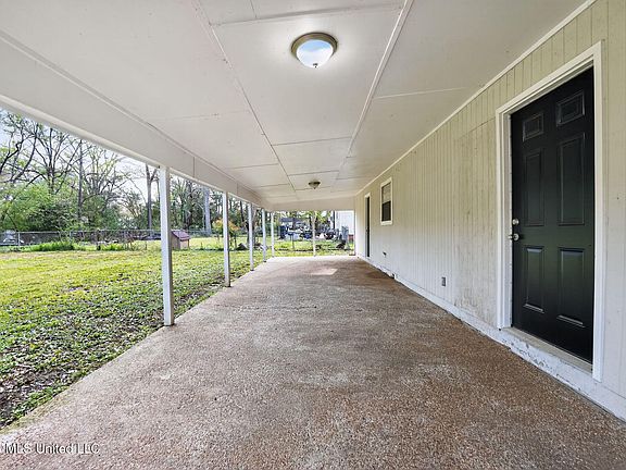 3rd image of 764 Avalon Rd