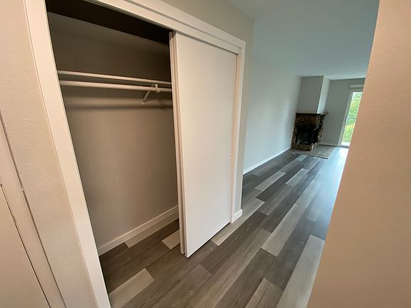 2nd image of 10757 Greenwood Avenue N # Top Floor