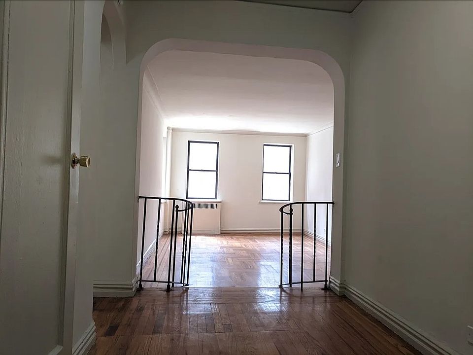 2nd image of 1775 Clay Ave APT 5E