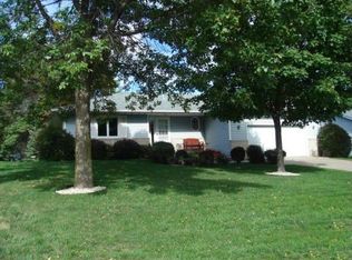 2493 Idaho Ave E, Maplewood, MN 55119