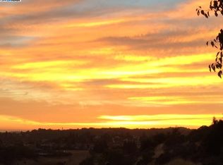 22175 W Lyndon Loop, Castro Valley, CA 94552