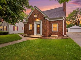 1424 S Main St, Aberdeen, SD 57401