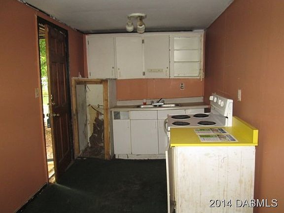 3rd image of 864 Bryant St