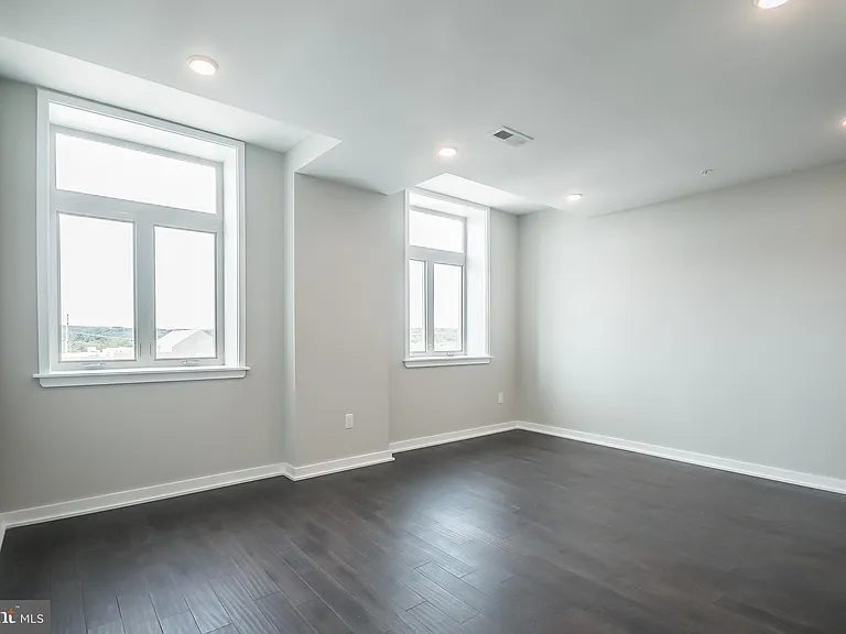 1 W Main St #205 — Photo 11