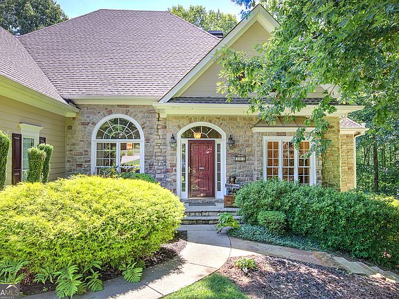 4th image of 302 Waterfall Ct